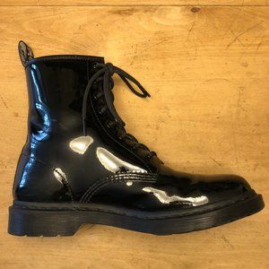 Dr. Martens 1460 MONO PATENT LEATHER LACE UP BOOTS